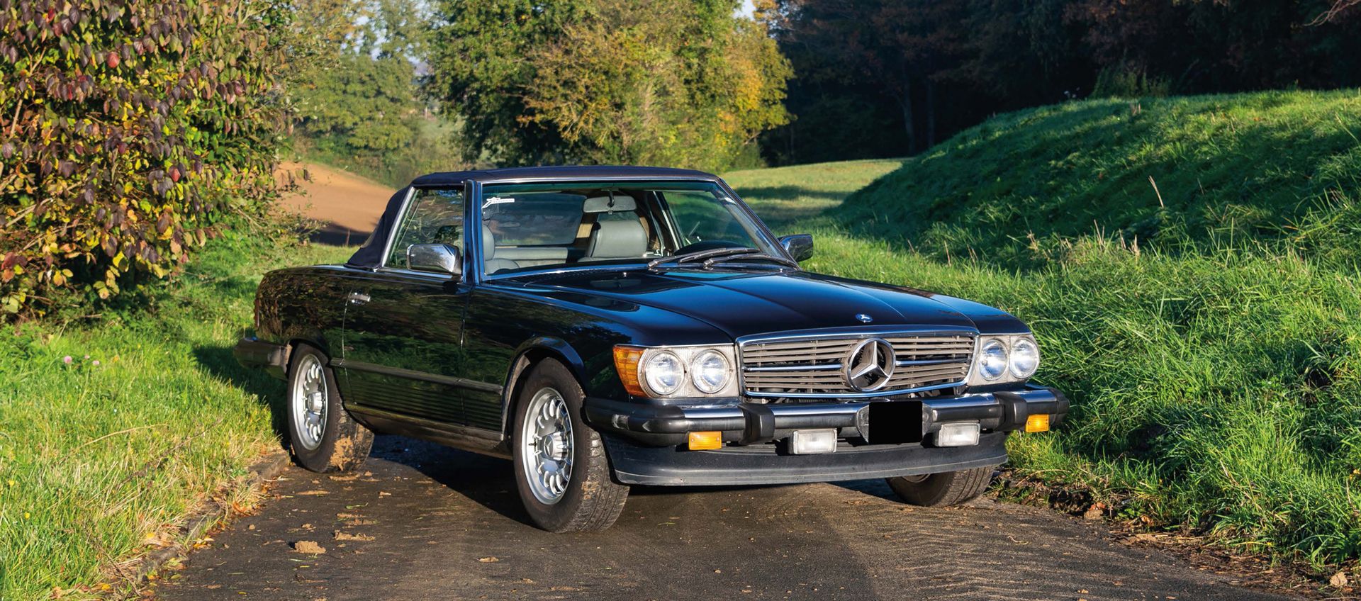 1987 MERCEDES 560 SL 
Nice presentation

Low mileage

More than 25 000 € of rece&hellip;