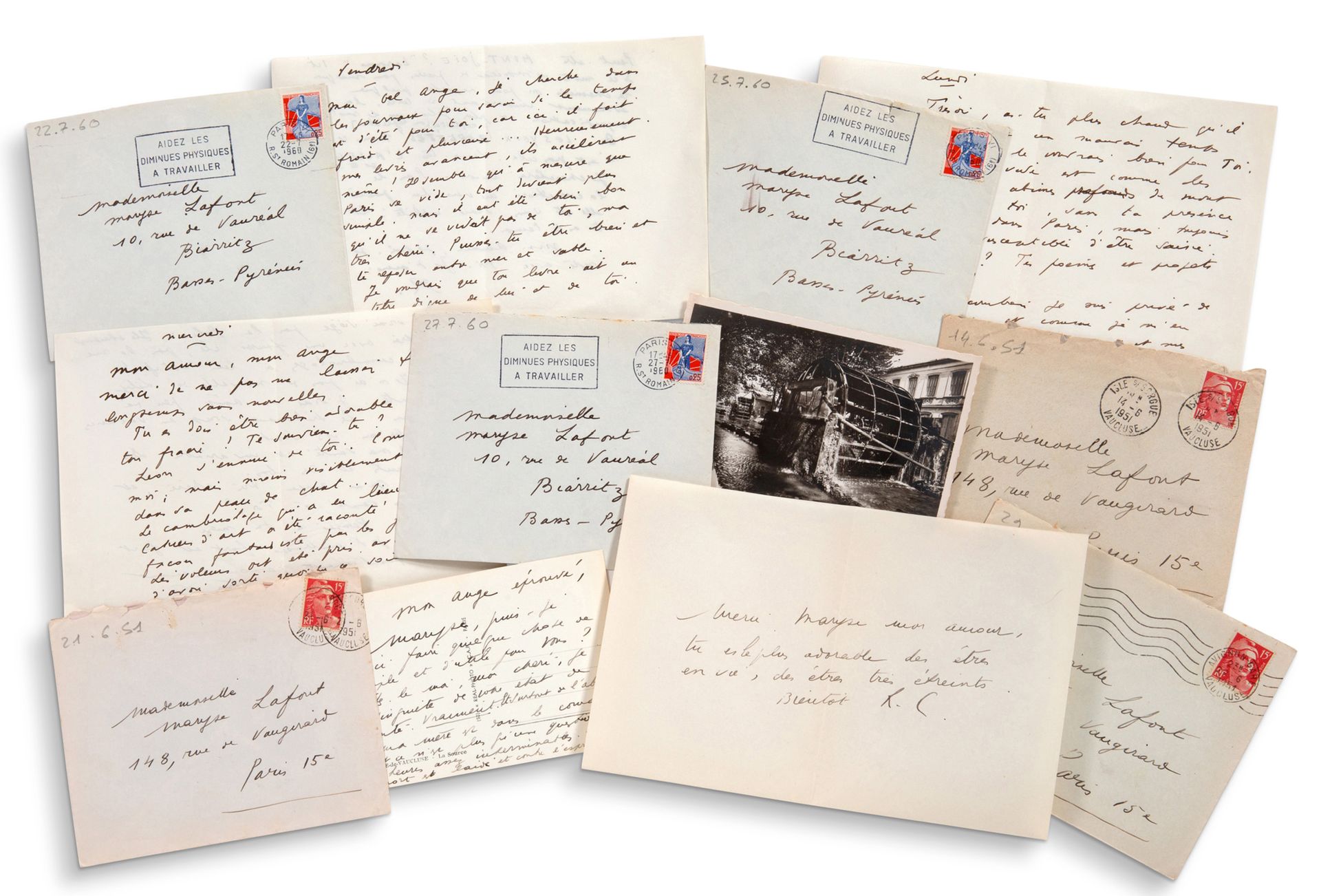 CHAR RENÉ (1907-1988) 约520封亲笔信和明信片，由René CHAR签名，寄给Maryse
LAFONT。(约750页的文件)。信封保存。&hellip;