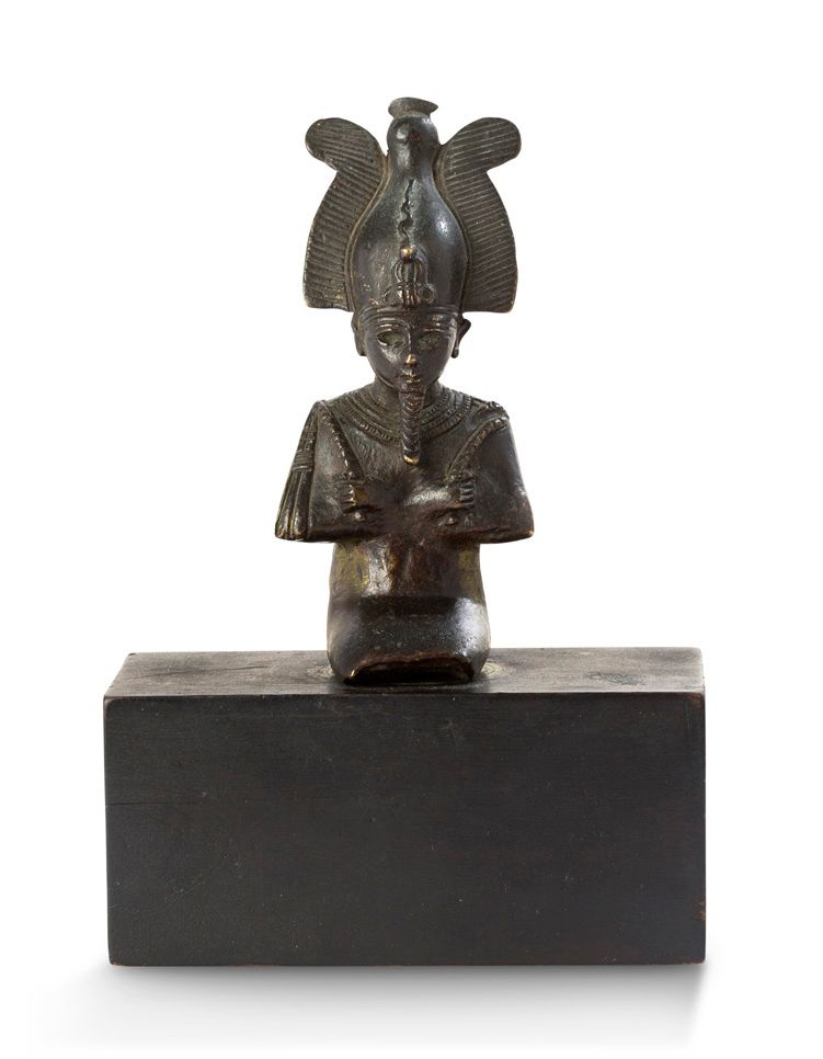 Null GOTT OSIRIS sitzend. Feine Bronzedarstellung des sitzenden Gottes Osiris. D&hellip;