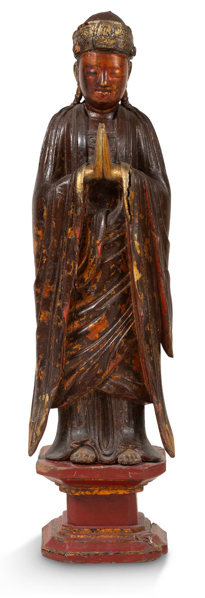 VIETNAM XIXe siècle 
观世音菩萨雕像为漆器和以前镀金的木质雕像，具有美丽的光泽，雕像站在侧面切割的基座上，双手合十祈祷，身穿腰部有宽大褶皱的&hellip;