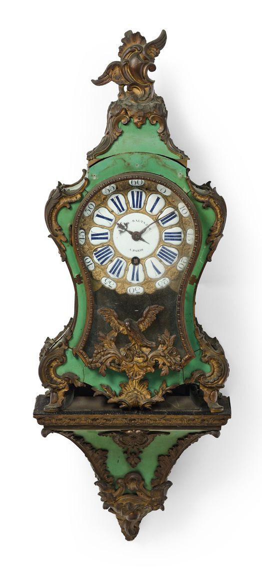 Null SMALL wall-mounted alarm clock in green horn and chased and gilded bronze. &hellip;