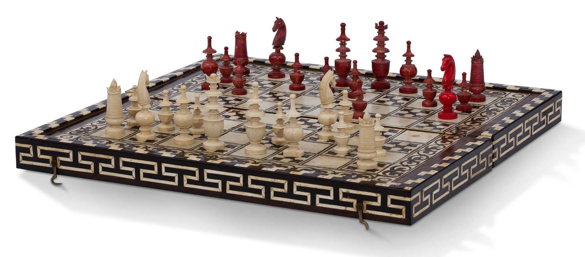 Null Chess and tric-trac game box in ivory, rosewood, ebony and amaranth veneer &hellip;