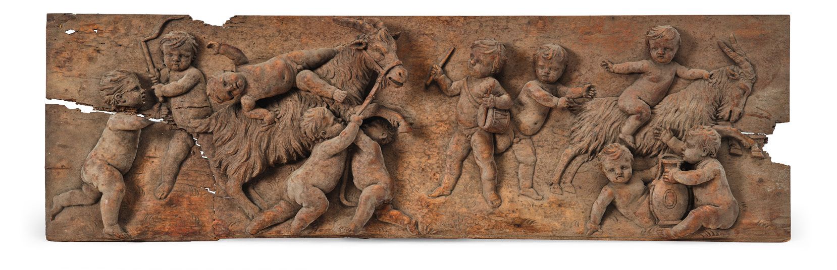 Null 木制浮雕上有一群10个孩子和两只山羊在玩耍的克洛迪翁的味道。可能是18世纪。
高度 : 19 cm - 宽度 : 61,5 cm (事故和缺乏)