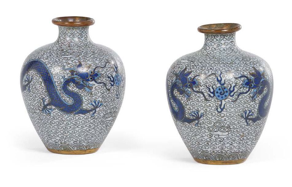 CHINE FIN DE LA DYNASTIE QING Set of two small ormolu and cloisonné vases decora&hellip;