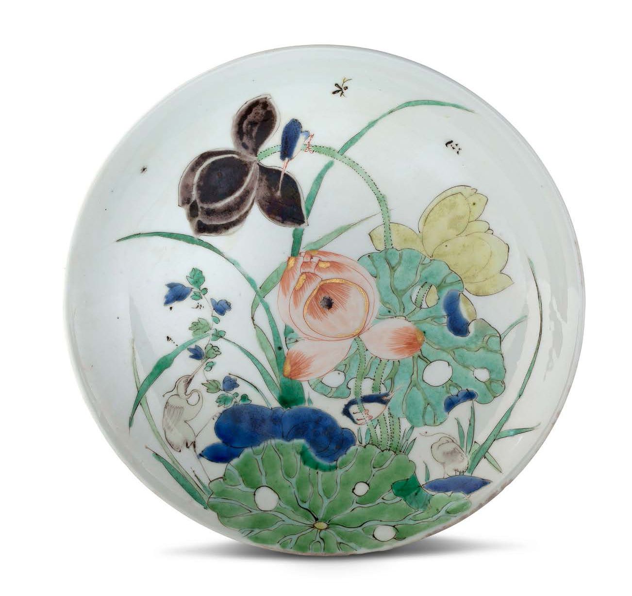 CHINE DYNASTIE QING, PÉRIODE KANGXI (1661 - 1722) Porcelain plate with enamels o&hellip;