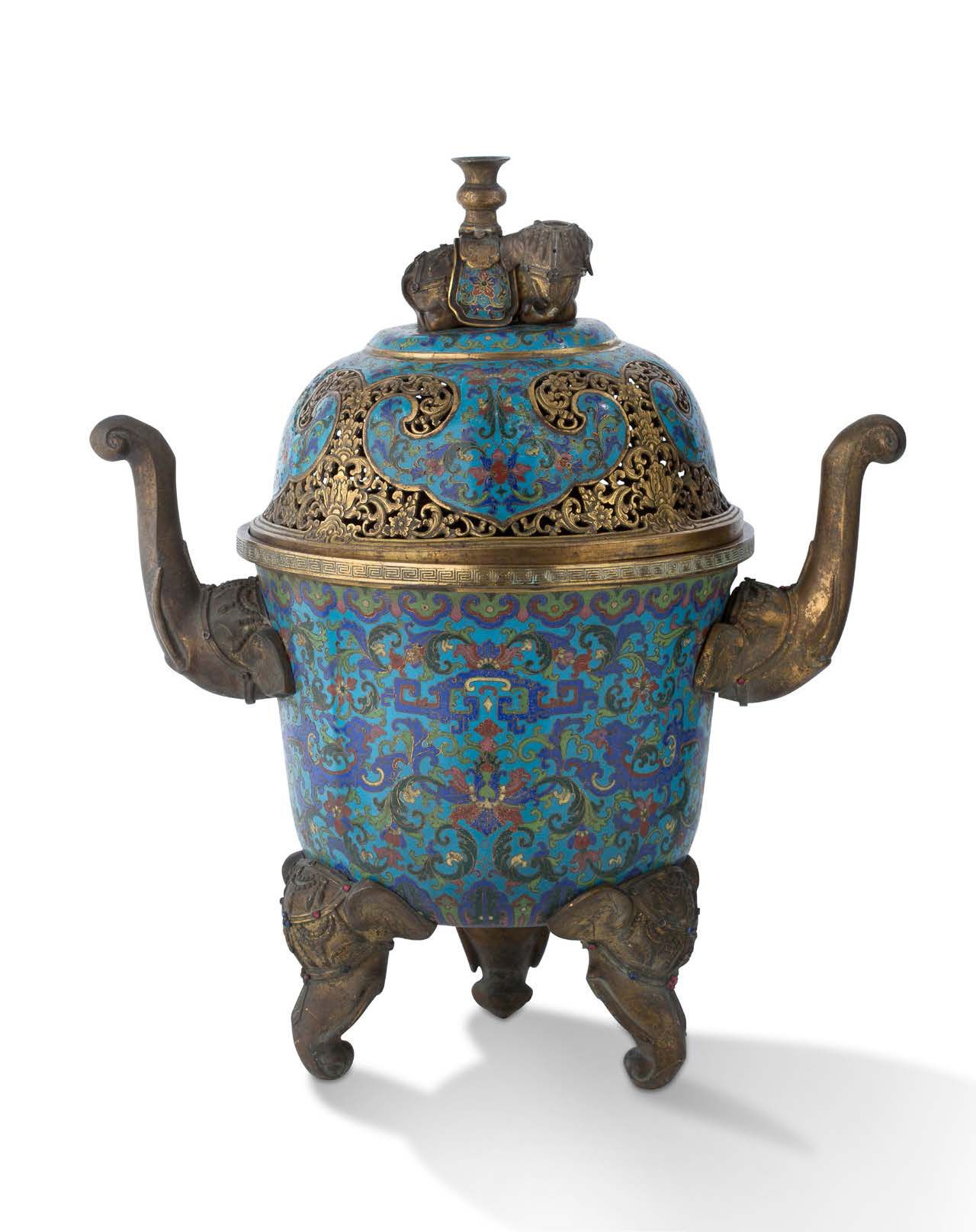 CHINE DYNASTIE QING, PÉRIODE QIANLONG (1735 - 1796) = 中国 清 乾隆年间 （1735-1796）
大型铜胎&hellip;