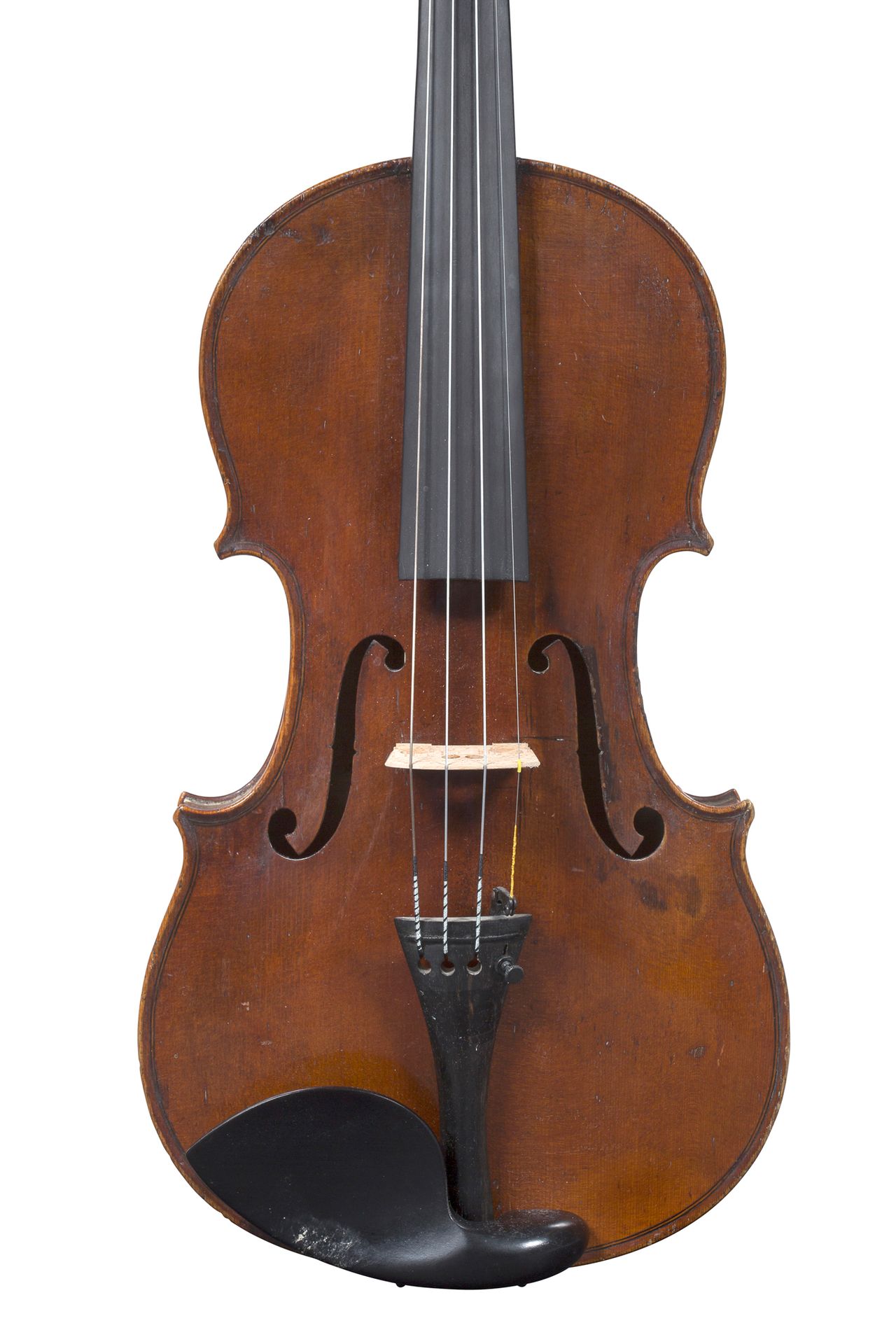 Null 亨利-图瓦内尔的小提琴
19世纪在Mirecourt制造
有一个原始的铁印
琴心断裂，左上角夹板上有修复痕迹，在右CC和右FF上方，右FF上有一块。
&hellip;