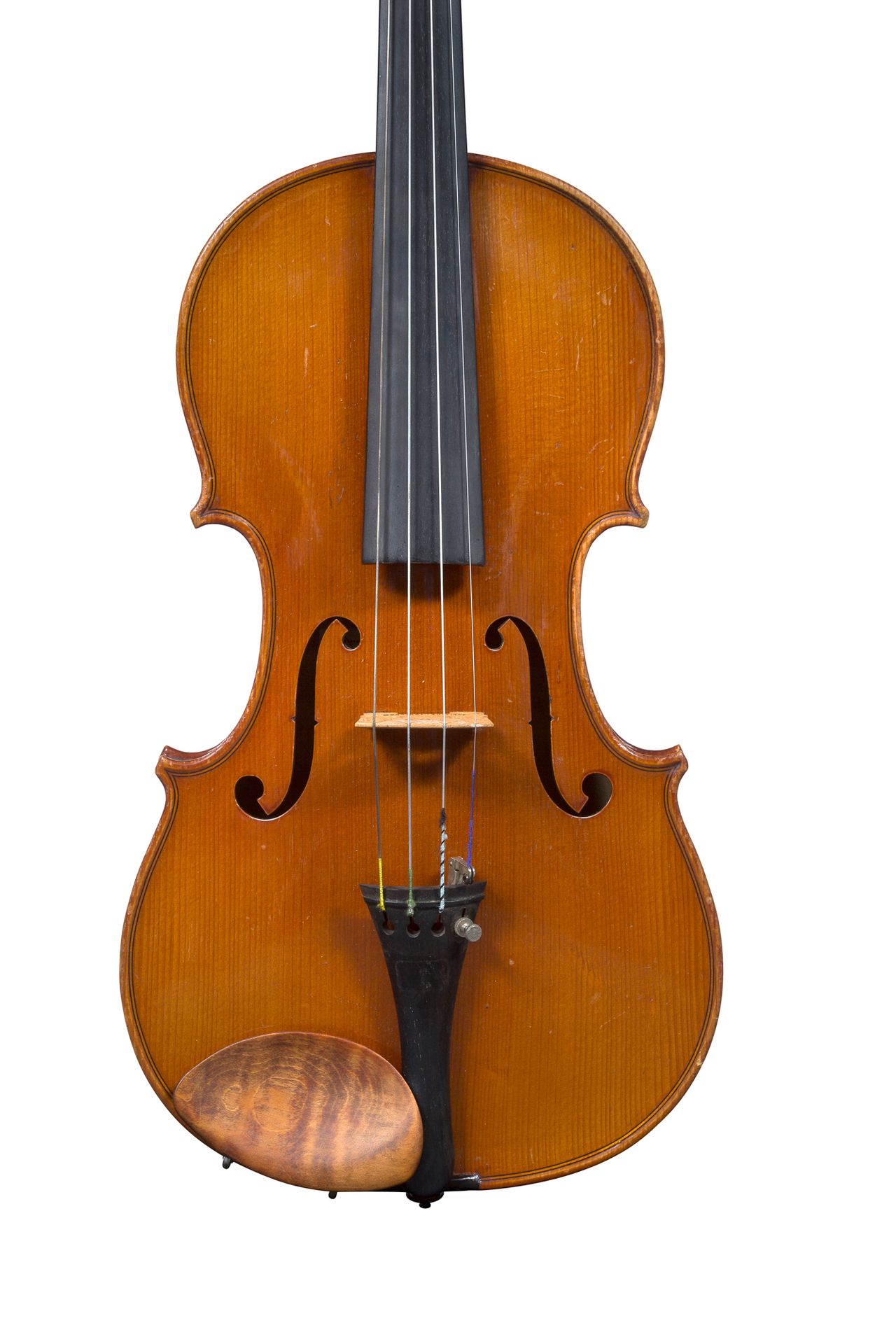 Null 古斯塔夫-维罗姆的小提琴
1929年制造
带有Gustave Villaume的标签和后跟下的铁印
艺术小提琴制作
状况良好
随时可以演奏 
背部35&hellip;
