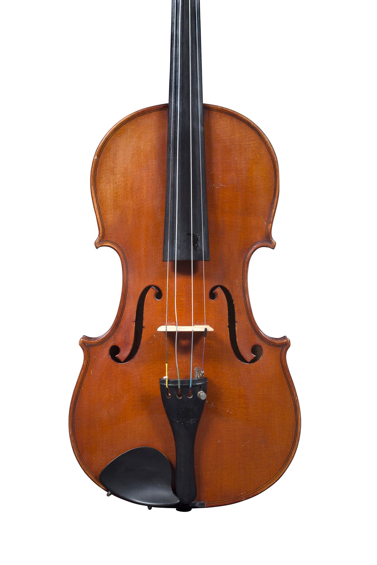 Null 法国小提琴，约1900-10年
标签 Charotte-Millot 1912
右下角螺母有小的修复痕迹
状况良好
随时可以演奏 
背面358毫米