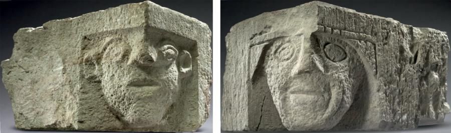 Null PAIRE DE CORBEAUX D'ANGLE Parties sculptées: granit H.: 28 cm - L.: 15 cm -&hellip;