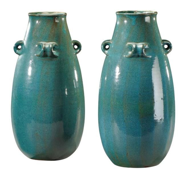 AUGUSTE DELAHERCHE (1857-1940) Paire de vases à panse bombée, col évasé et anses&hellip;