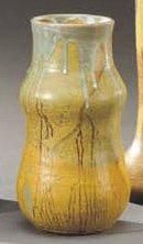 EUGENE LION (1867-1945) Vase conique à panse renflée en grès à coulures bleues s&hellip;