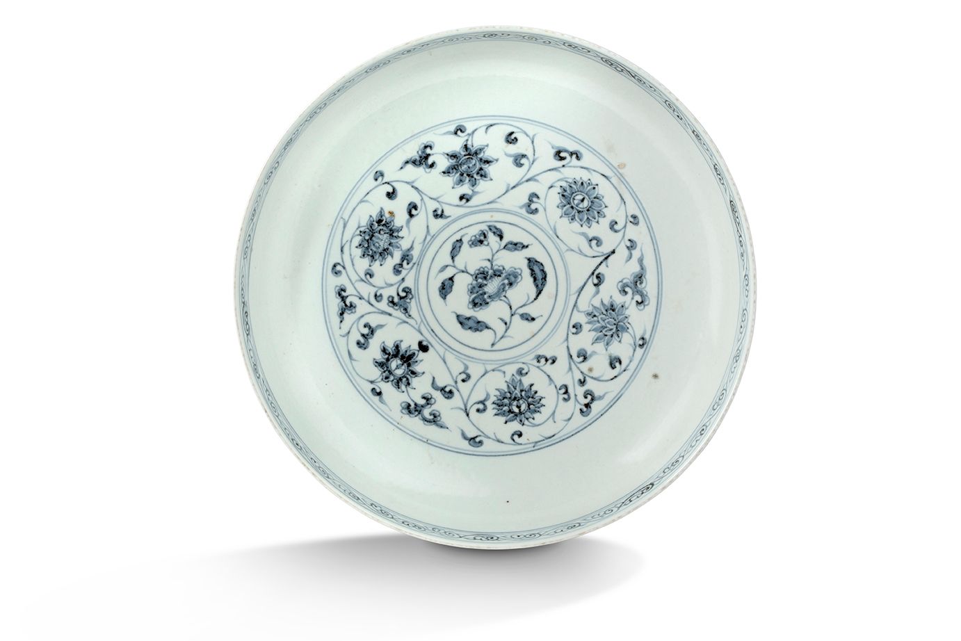 CHINE DANS LE STYLE DU XIVe SIÈCLE Dish
Blue-white porcelain decorated with came&hellip;