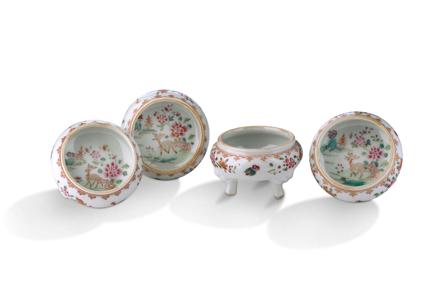 CHINE DYNASTIE QING, ÉPOQUE QIANLONG (1736-1795) Set di quattro insalatiere a tr&hellip;