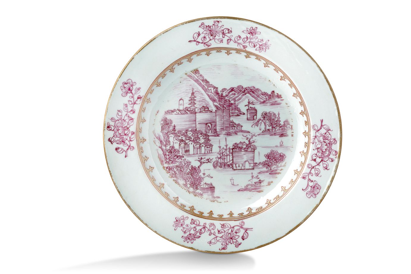 CHINE DYNASTIE QING, PÉRIODE QIANLONG (1736-1795) Plate
Carmine enameled porcela&hellip;