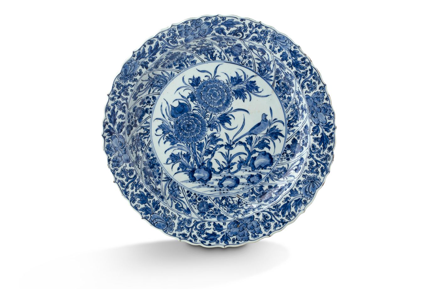 CHINE DYNASTIE QING, ÉPOQUE KANGXI (1661-1722) Pair of dishes
In blue-white porc&hellip;