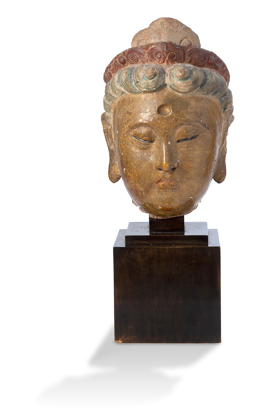 CHINE DYNASTIE YUAN (1279-1368) Importante tête de bodhisattva
En stuc laqué pol&hellip;