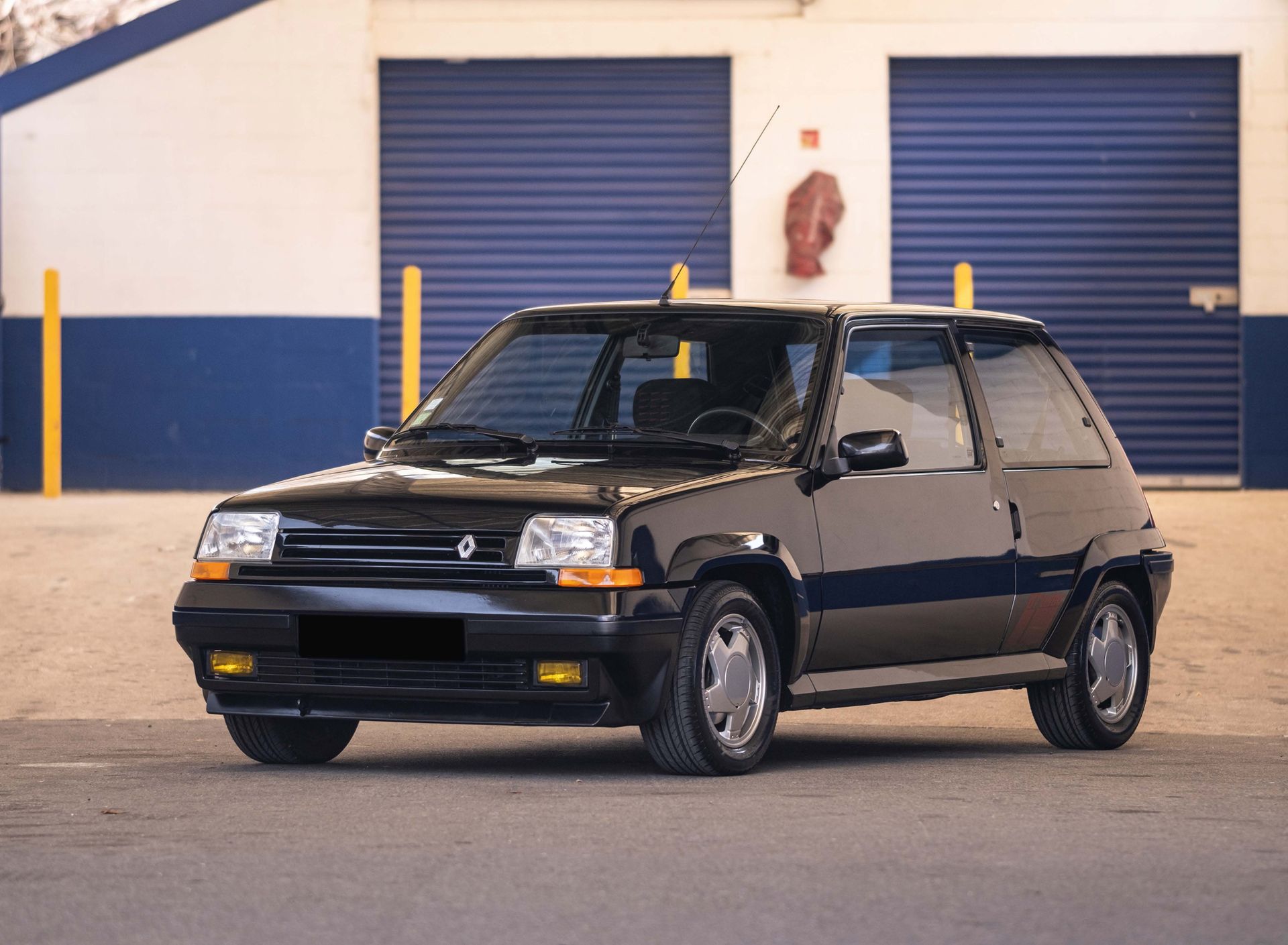 Renault Supercinq, GT Turbo 1989 French historic registration title

At a time w&hellip;