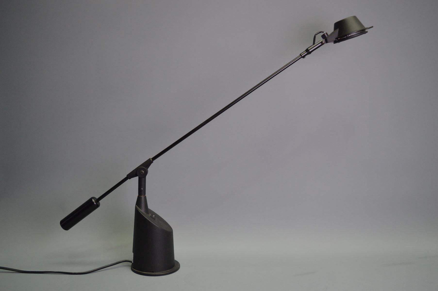 Null Lámpara de escritorio, italiana, modelo Airone, Ht:60cm