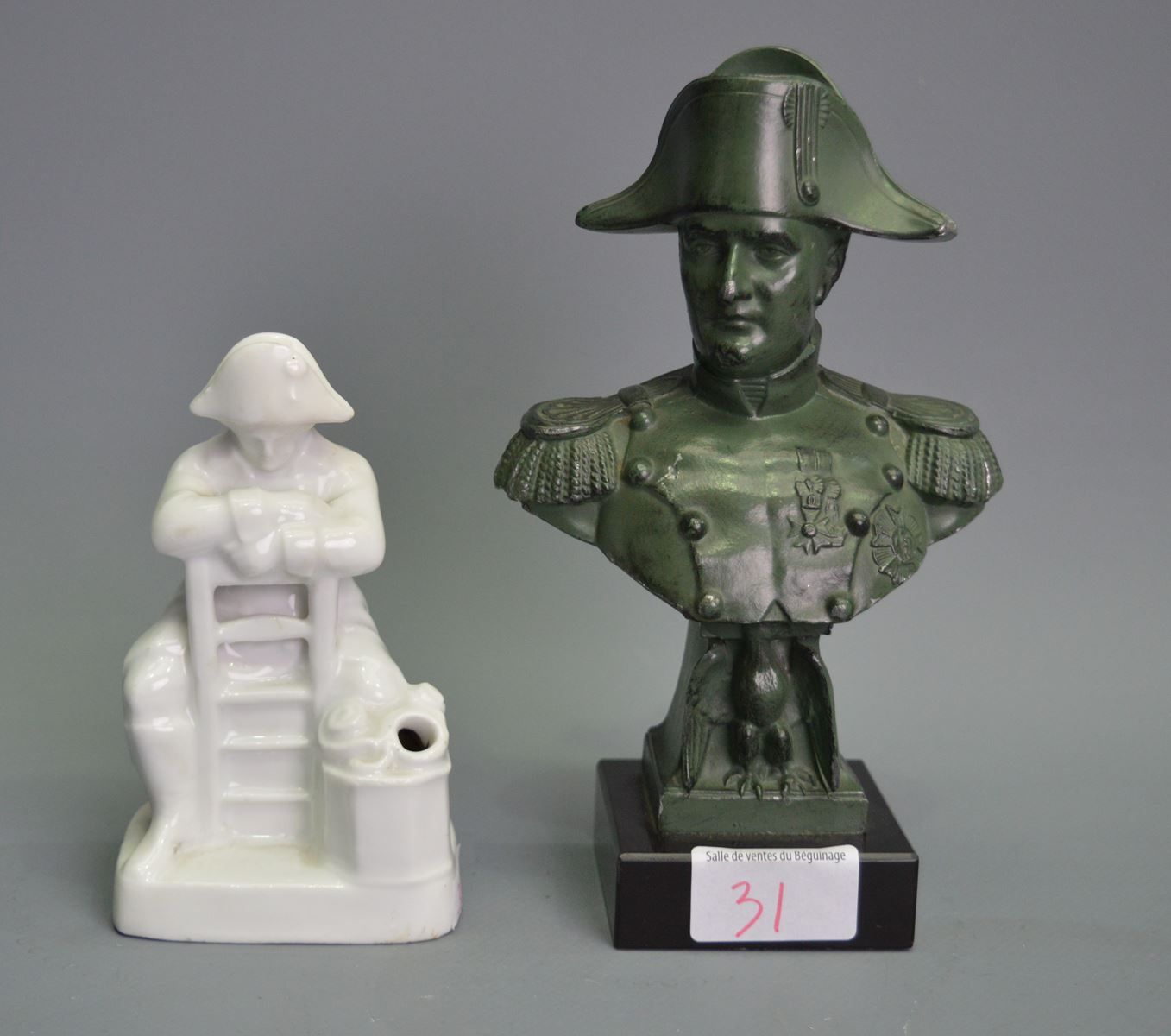 Null Deux figurines de Napoléon, Ht: 10-17cm