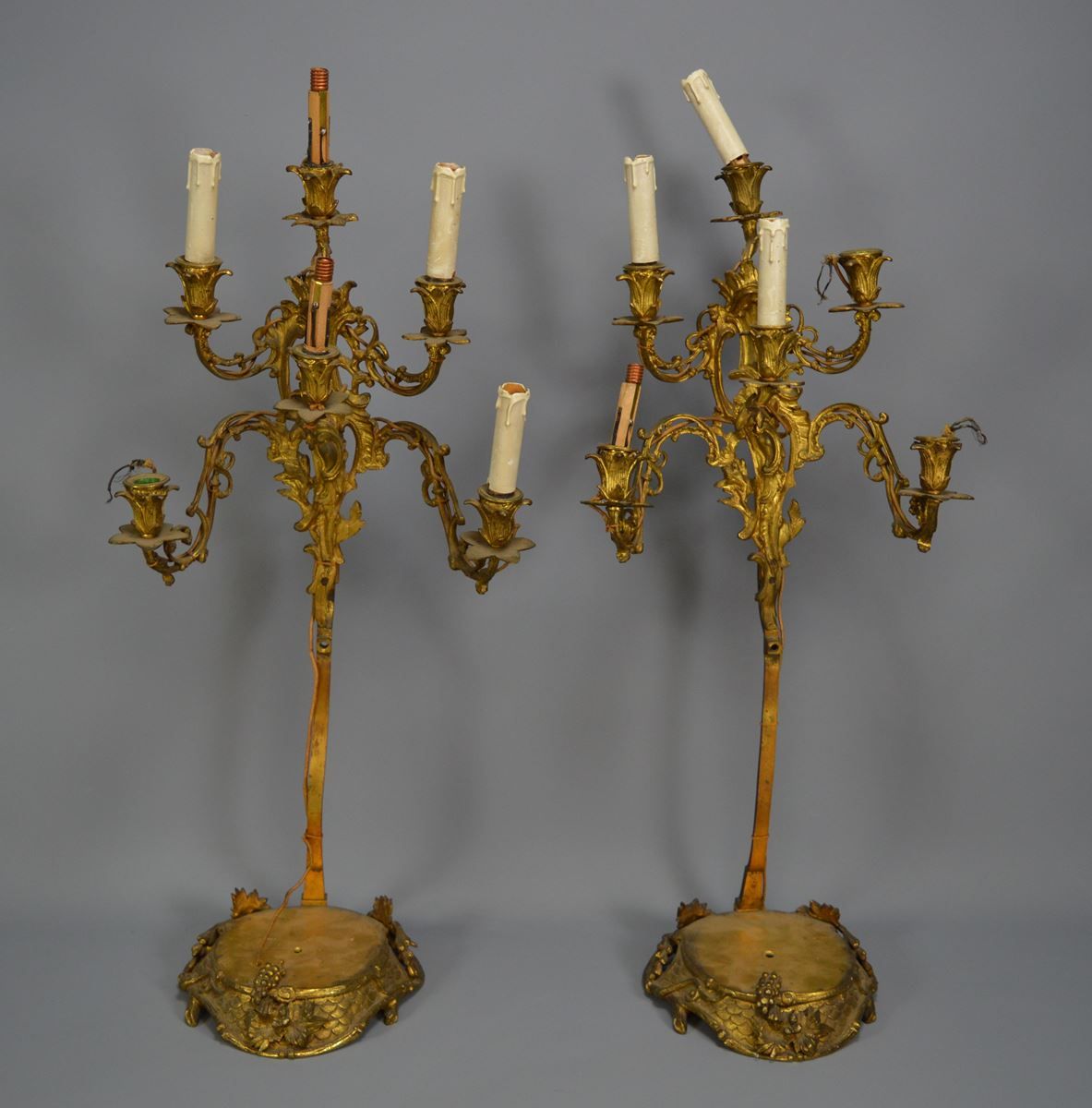 Null Paire de chandeliers en bronze doré - porte vase - Nap III - H : 76 cm