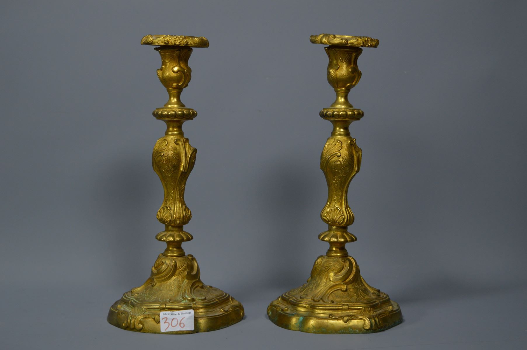 Null Paire de chandeliers en bronze de style Louis XVI - XVIIIème - 31 cm
