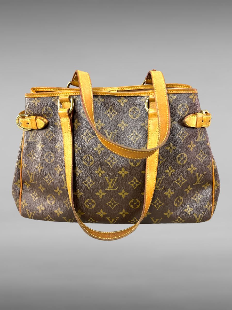 Vintage Louis VUITTON bag - slight wear and tear on the …