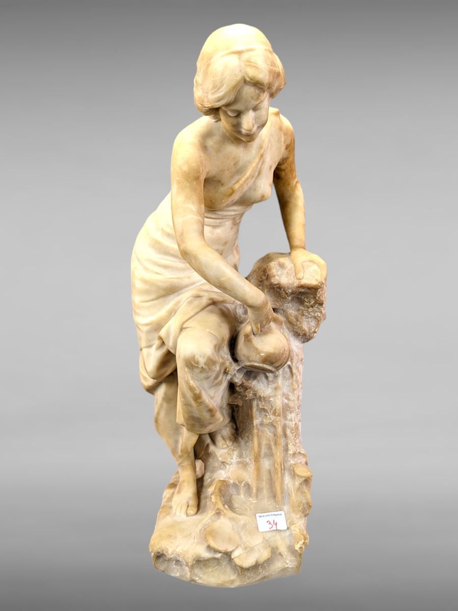 Null Femme à la fontaine - albâtre - 57 cm - restauré