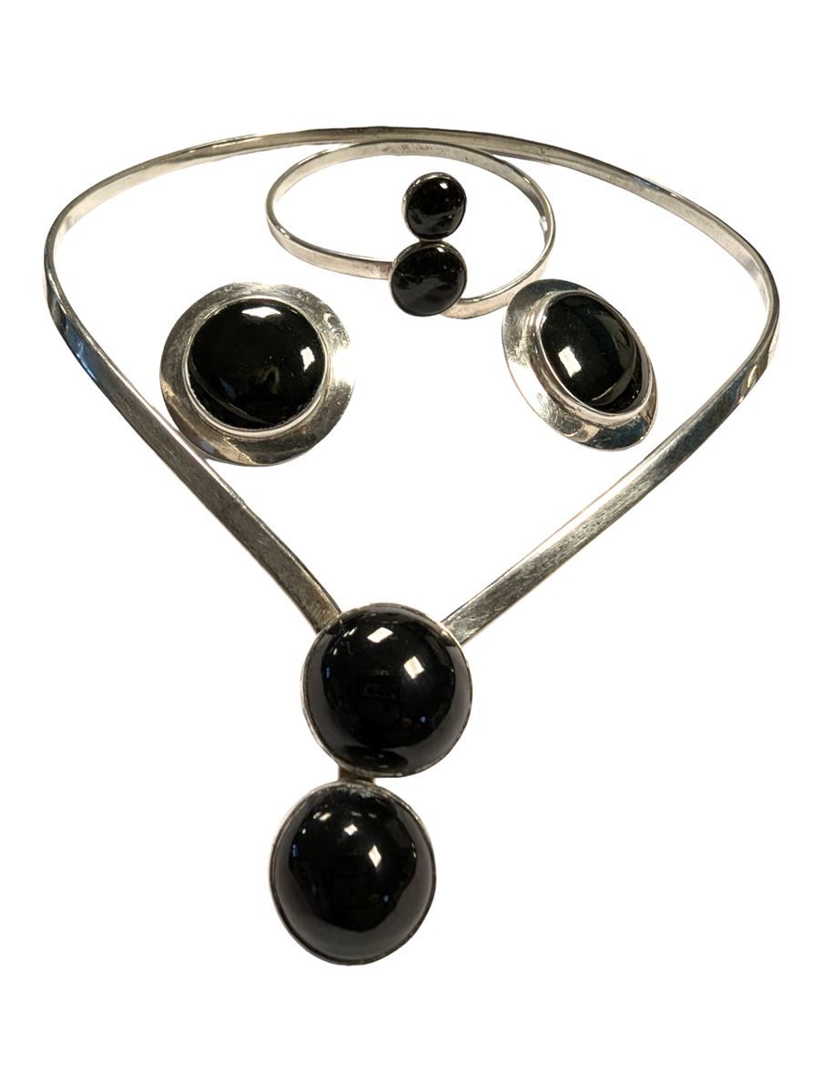 Null Halskette aus Sterlingsilber und Onyx, Armband und ein Paar Ohrringe