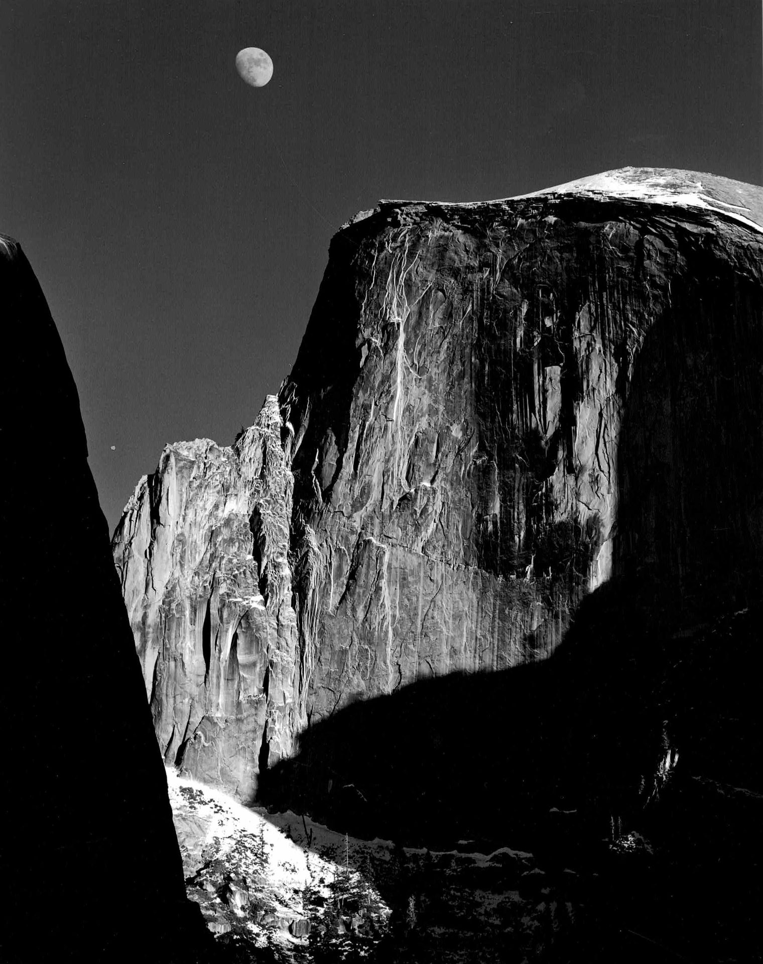 Ansel ADAMS (1902-1984) 不含保留价-

"加州优胜美地国家公园的半圆顶和月亮"，1937年。

照片。1975-1984年的银质印刷品，&hellip;