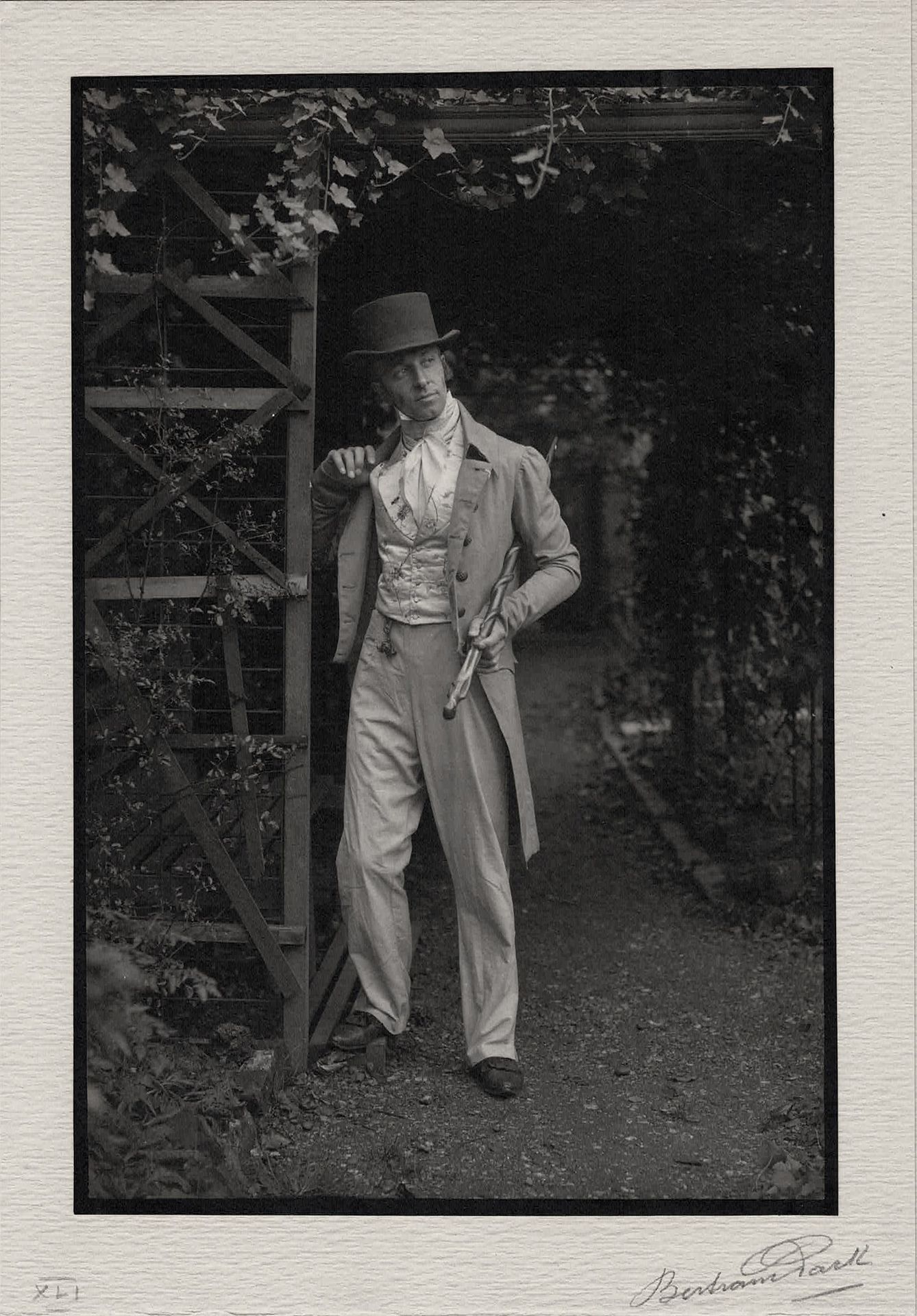 BERTRAM PARK (1883-1972) Sans Prix de réserve - 

Mode femme des années 1850-186&hellip;