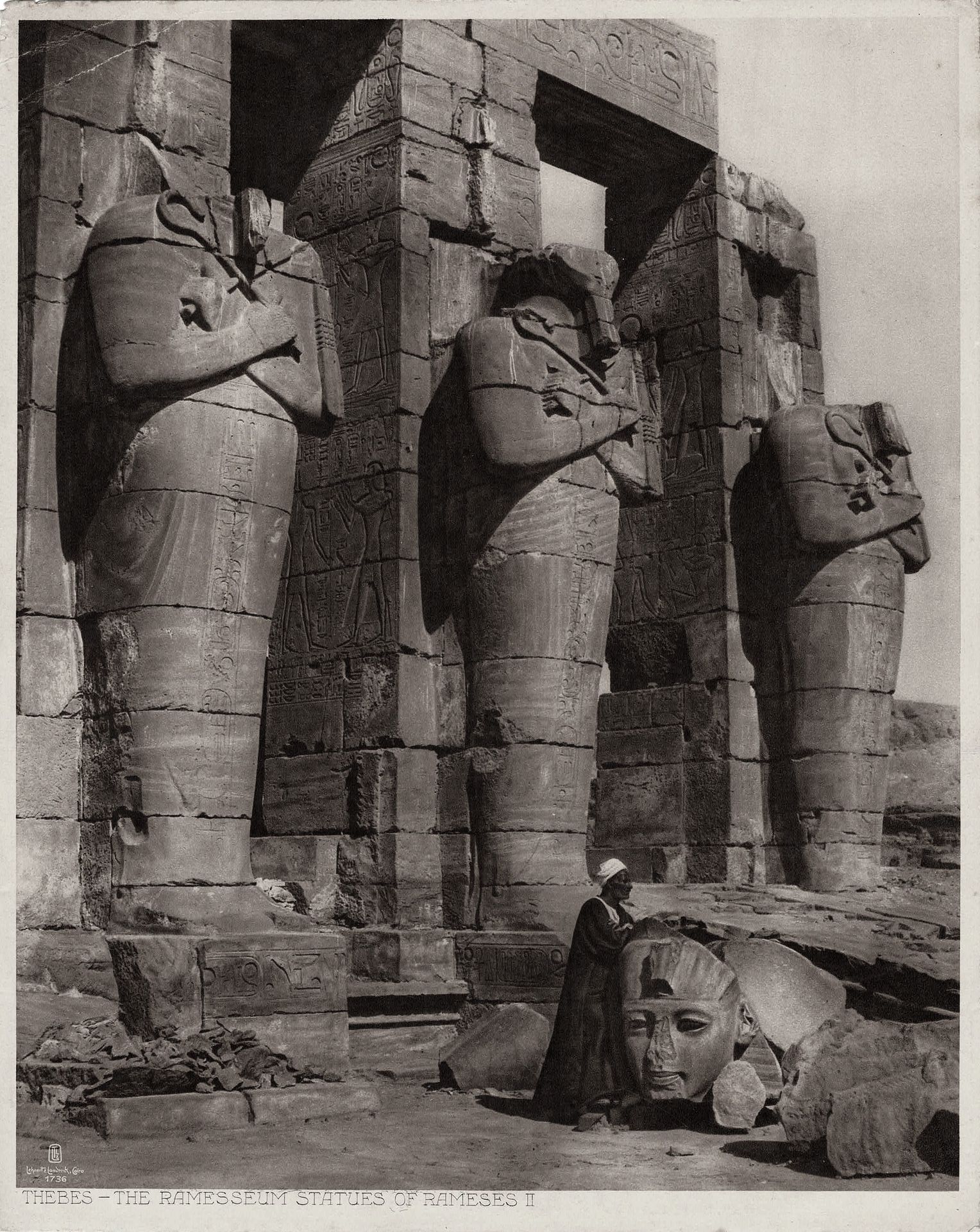 ÉGYPTE – LEHNERT & LANDROCK 不含底价-

尼罗河上；底比斯 拉美西斯二世的拉马森雕像，约1910年。

2幅摄影版画，图片中的信用，&hellip;