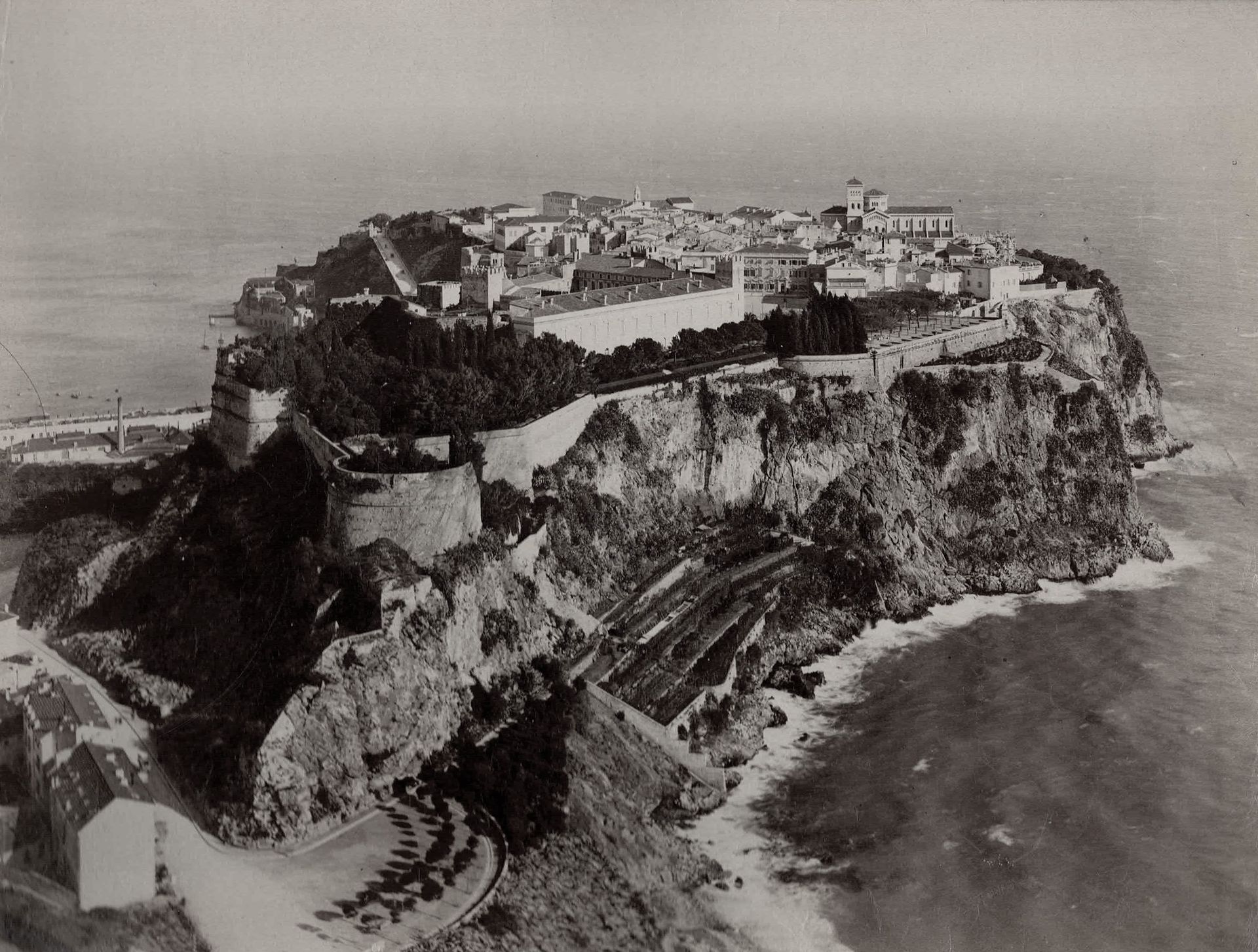 MONACO – JEAN GILLETTA (1856-1933) Ohne Reservepreis - 

Monte Carlo, das Theate&hellip;