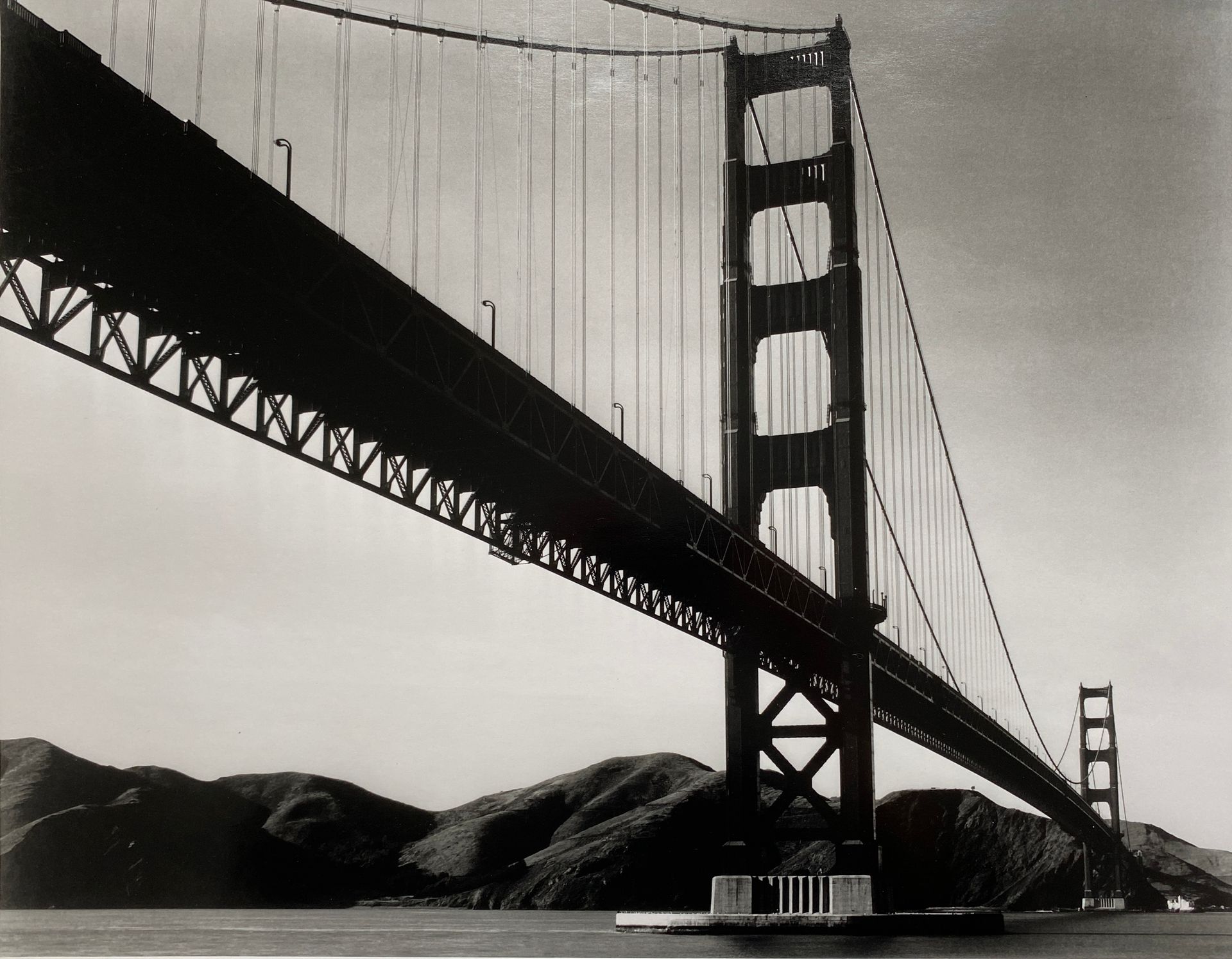 Brett WESTON (1911-1993) 不含保留价-

旧金山的金门，1938年。

照片。后面的银印。

图像：38 x 48厘米；纸张：40 x &hellip;