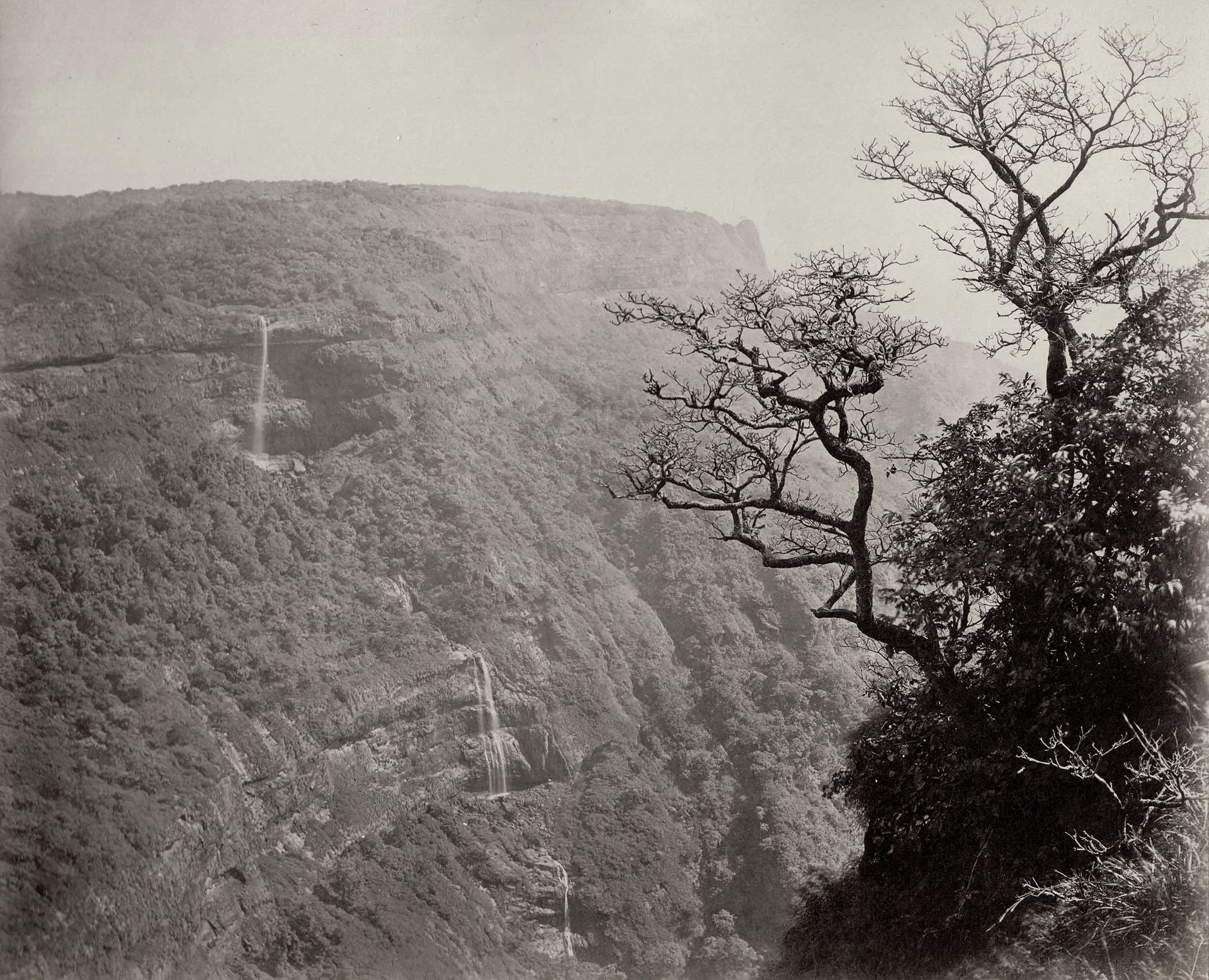 INDE – SAMUEL BOURNE (attribué à) Sans Prix de réserve - 

Chutes d'eau, ca. 187&hellip;