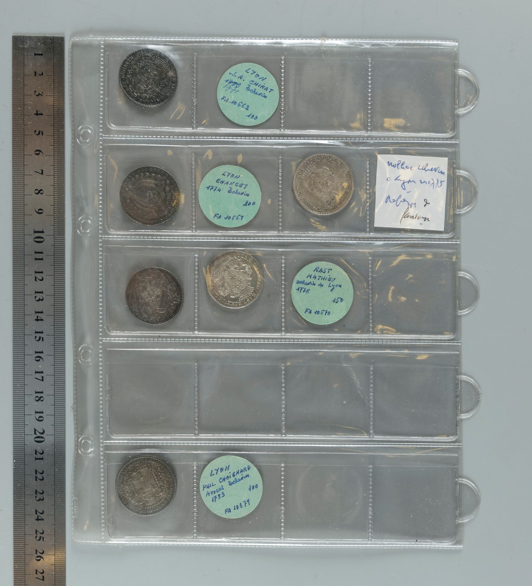 Null 里昂、南锡、奥尔良、南特、梅兹、穆林等城市。装有71枚银质代币的夹子