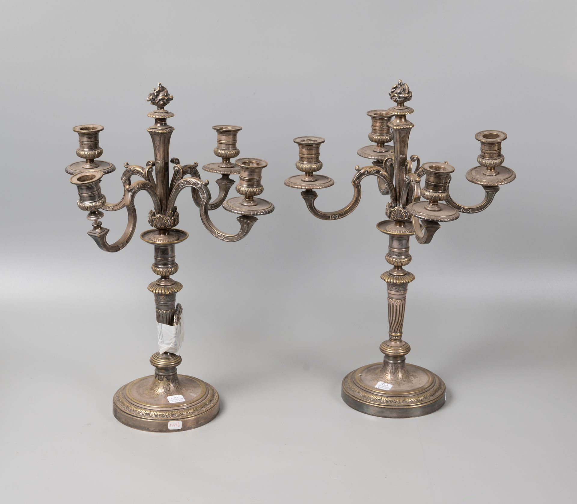 Null CHRISTOFLE

Pair of candelabras with four arms of lights in silver plated m&hellip;