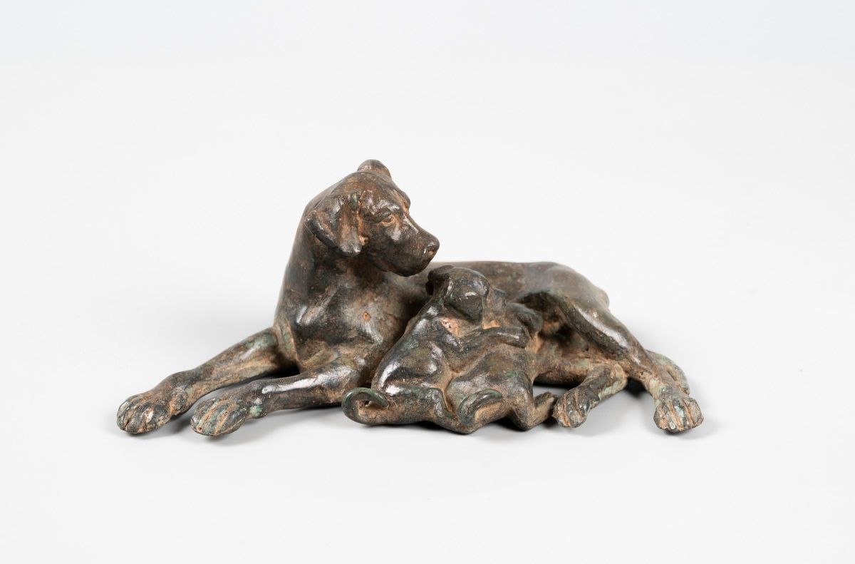Null Pierre CHENET

Perro y cachorros

Prueba en bronce con pátina marrón y verd&hellip;