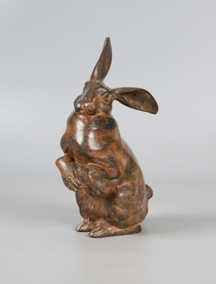 Null Pierre CHENET

Hare

Proof in bronze with brown patina

Height : 22 cm. Hei&hellip;