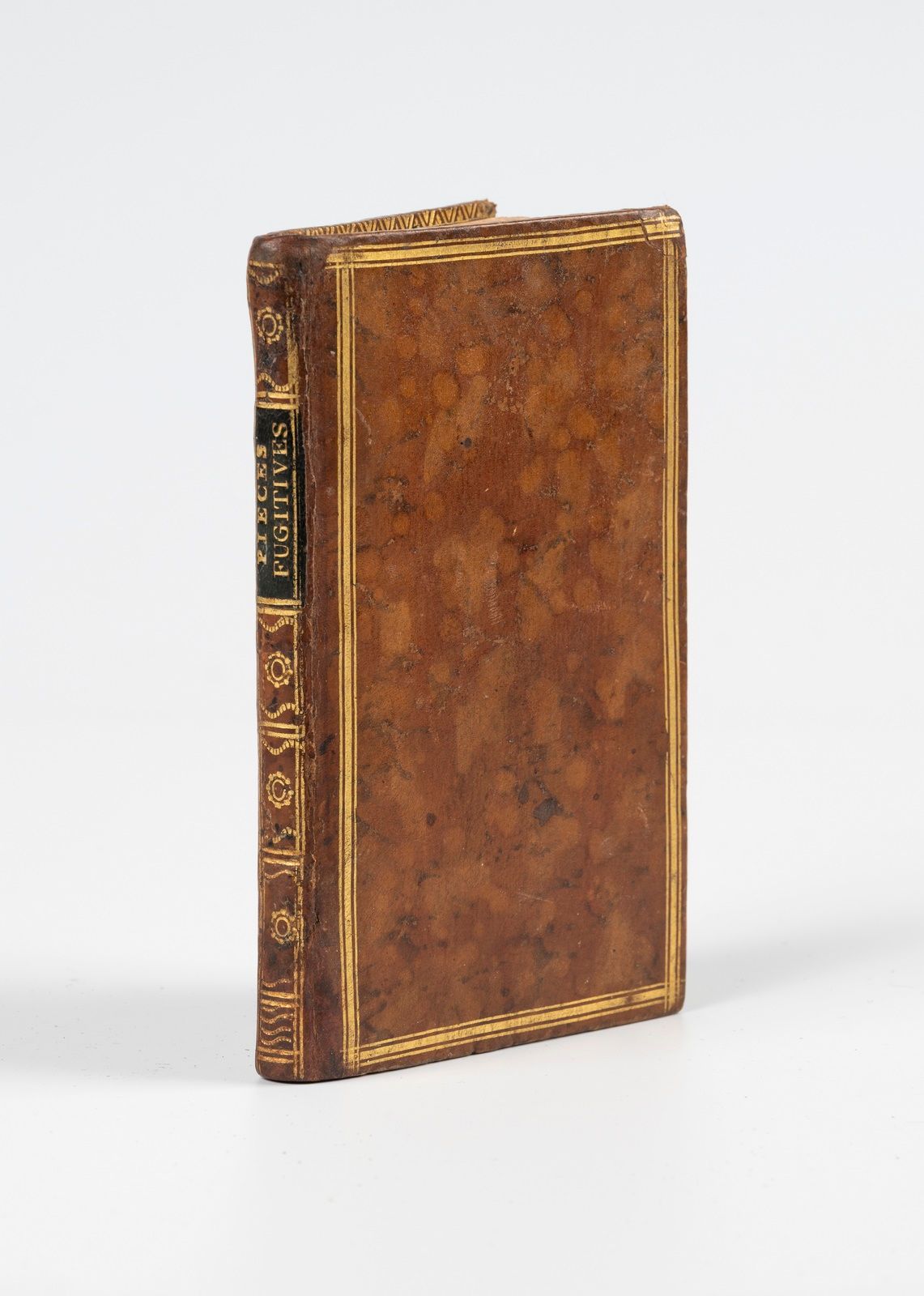 Null VERNON (count of). Fugitive pieces. Paris, Didot l'aîné, 1791. In-12, marbl&hellip;