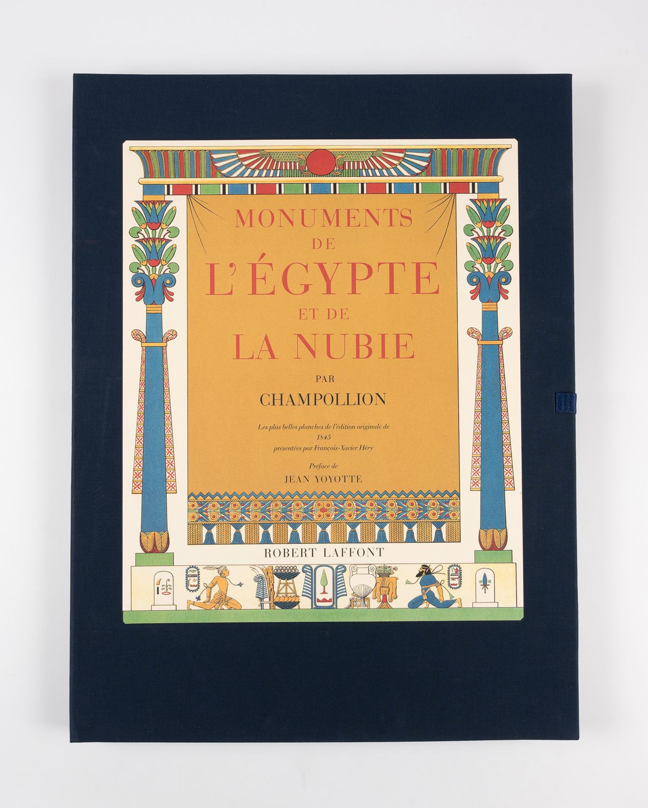 CHAMPOLLION. 坎波利安。 
埃及和努比亚的纪念碑。
巴黎，Robert Laffont，1990年。册页式，蓝色布夹装饰，出版商。 
1845年原版&hellip;