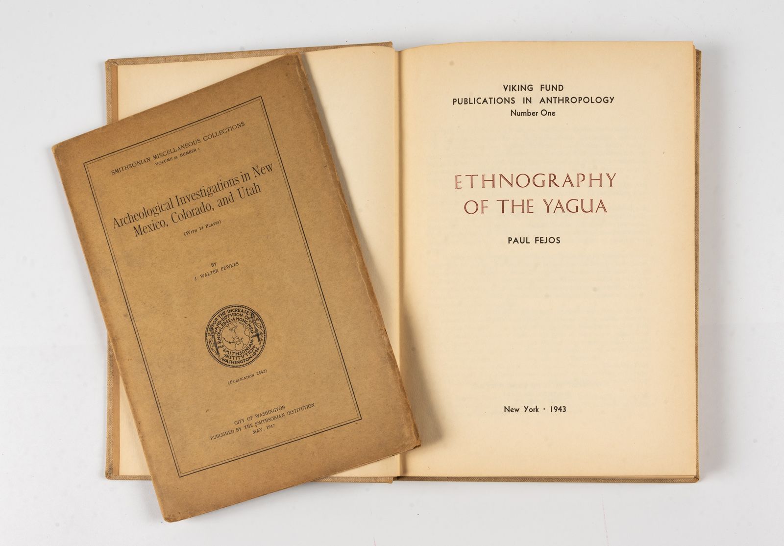 FEJOS (Paul). FEJOS (Paul).
Etnografia degli Yagua. 
New York, 1943. In-8, tela &hellip;