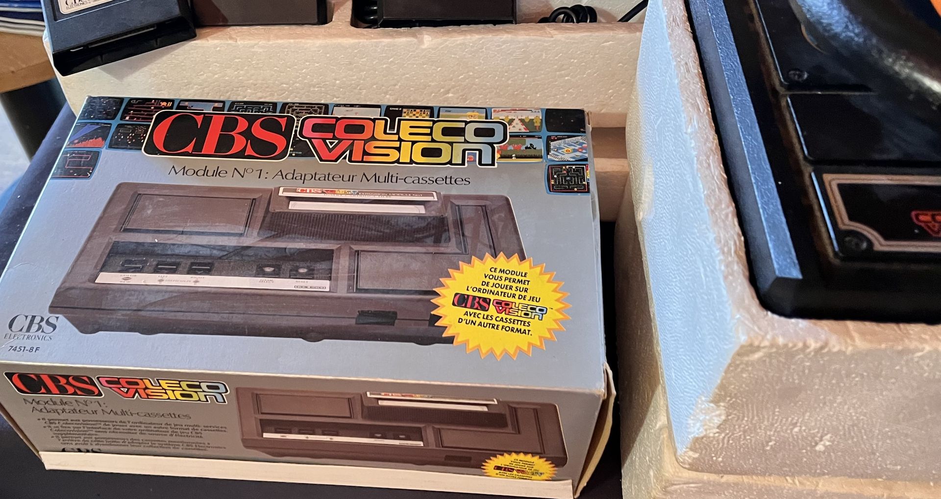 Null CBS Console de jeux vers 1980 avec jeux et accessoires (joysticks, boîtier &hellip;