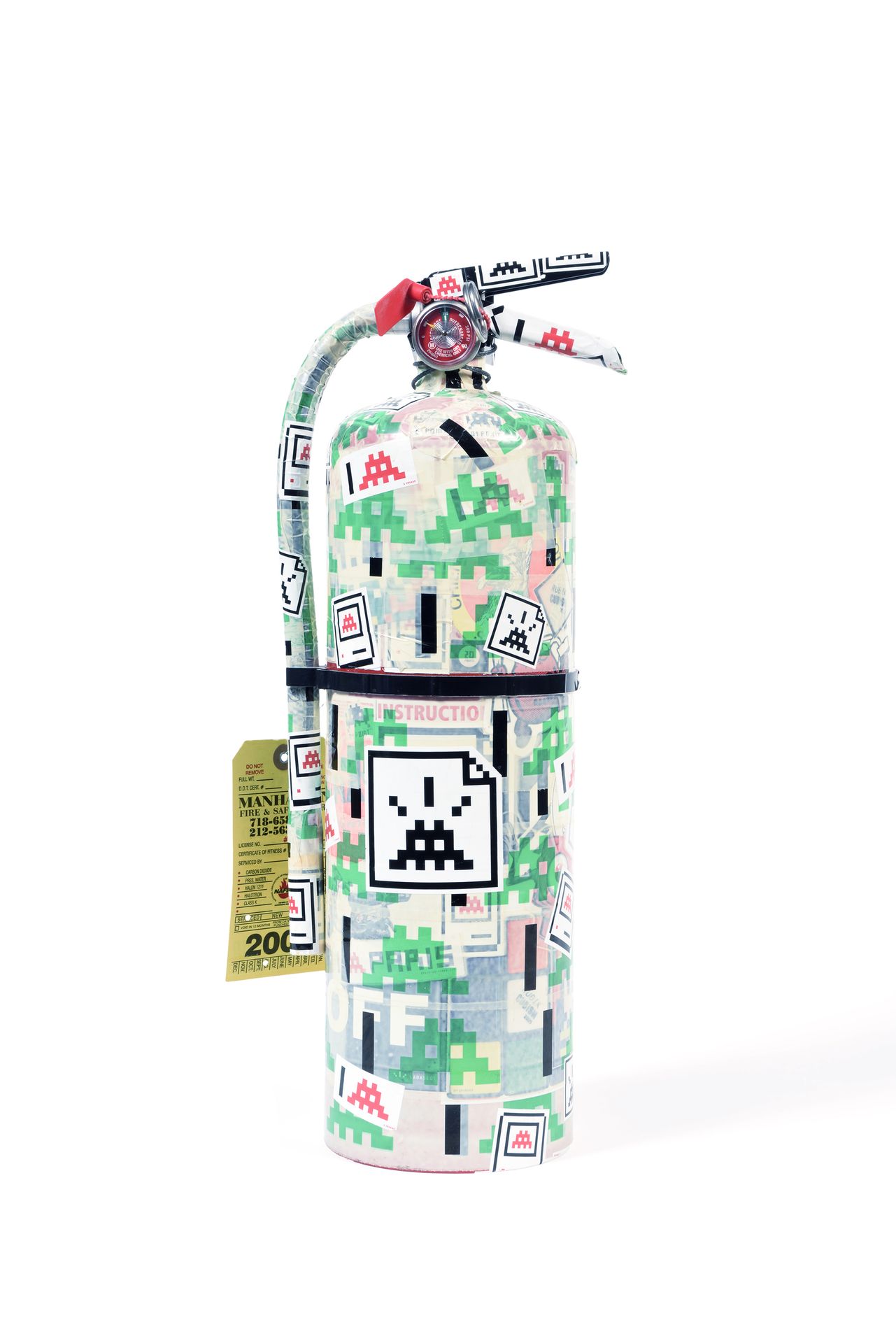 INVADER (Français, né en 1969) Sticked Extinguisher, 2007 

Extincteur recouvert&hellip;