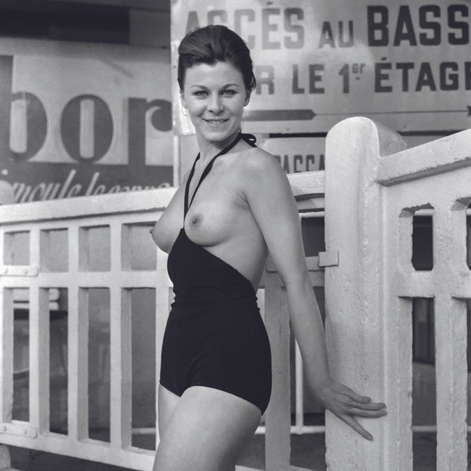 AFP AFP

French actress Daphné Dayle with a topless swimsuit on June 23rd, 1964 &hellip;