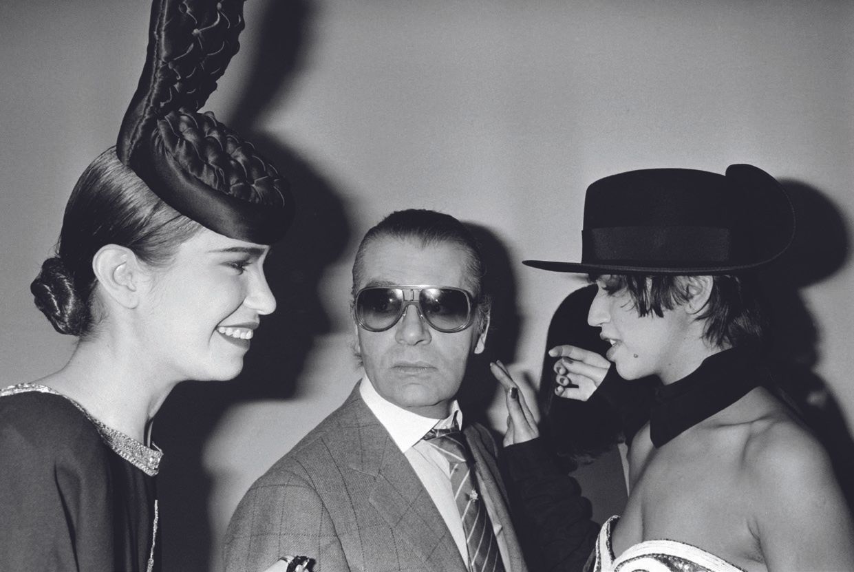 AFP - Pierre GUILLAUD AFP - Pierre GUILLAUD

Karl Lagerfeld with models on March&hellip;