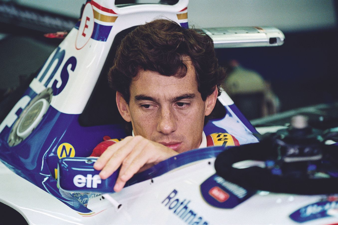 AFP - Jean-Loup GAUTREAU AFP - Jean-Loup GAUTREAU

Ayrton Senna le 1er mai 1994 &hellip;