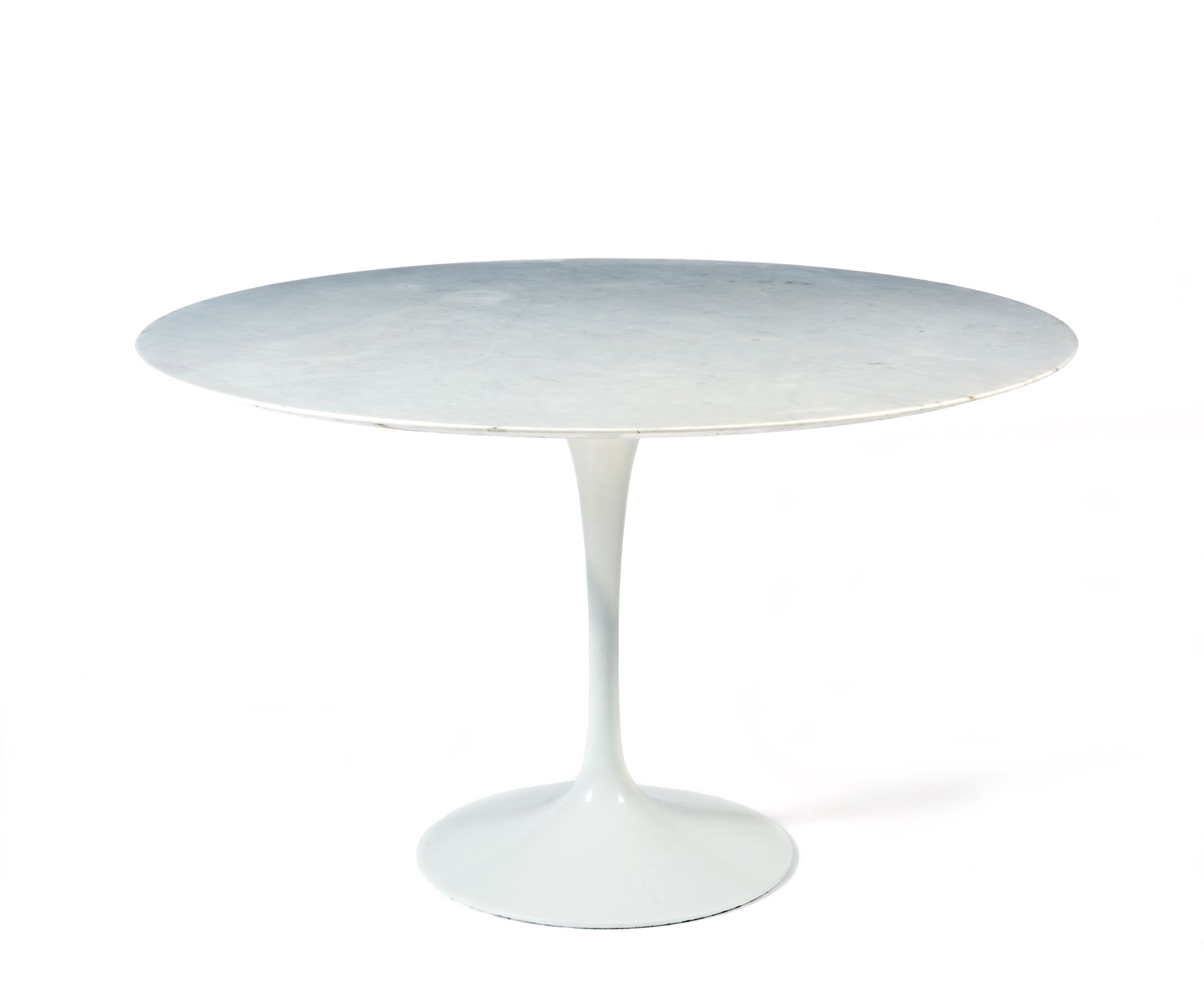 Null Table modèle tulipe
dans le goût de Eero Saarinen, plateau en marbre,
pieds&hellip;