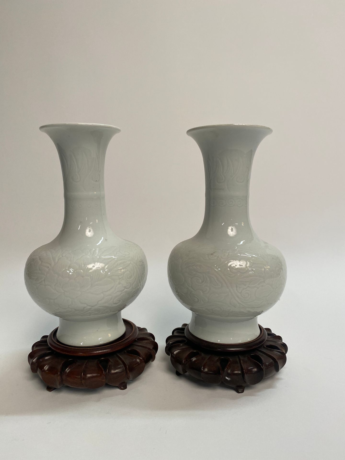 Null Chine
Paire de vases de forme balustre en porcelaine blanc-de-Chine à décor&hellip;