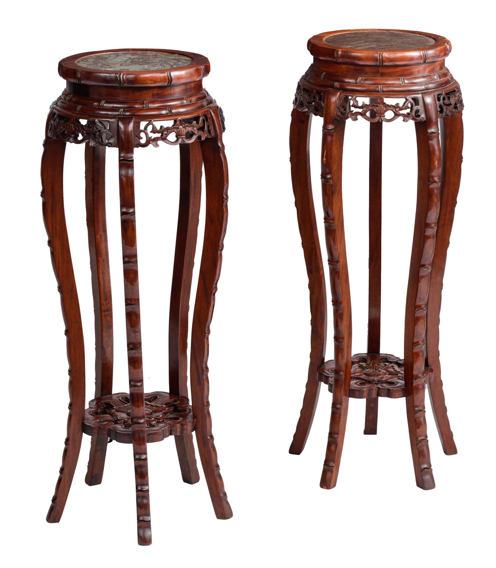 Two Chinese rosewood pedestal stands, H 90 - 91 cm Two Chinese rosewood pedestal&hellip;